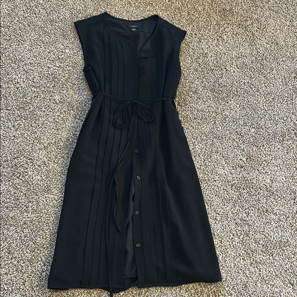 Ann Taylor Black Sleeveless Dress